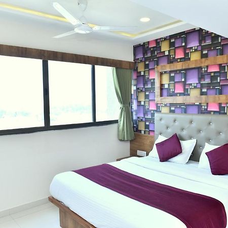 Hotel Royal King By Sky Stays Ahmedabad Ngoại thất bức ảnh