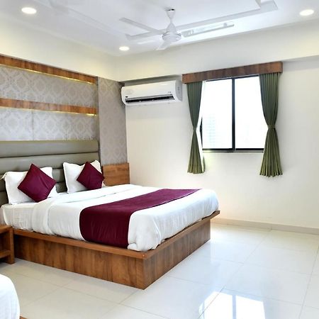 Hotel Royal King By Sky Stays Ahmedabad Ngoại thất bức ảnh