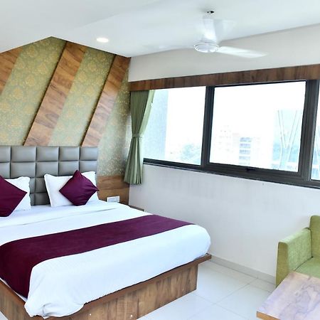 Hotel Royal King By Sky Stays Ahmedabad Ngoại thất bức ảnh