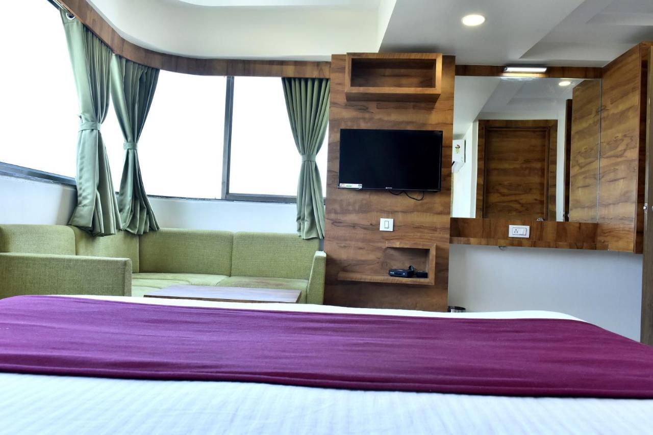 Hotel Royal King By Sky Stays Ahmedabad Ngoại thất bức ảnh